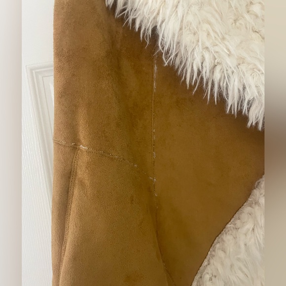 Two by Vince Camuto Suede and Faux Fur Vest - Picture 2 of 7